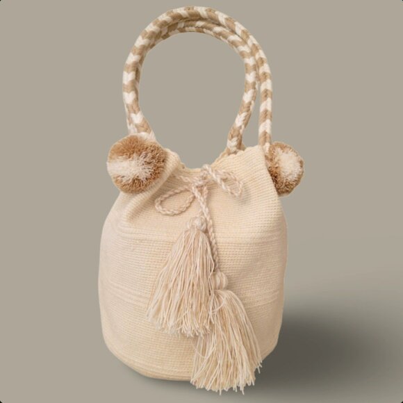 Wayuu Mochila Handwoven Bag – In Soft Cream & Sand - Picture 1 of 11
